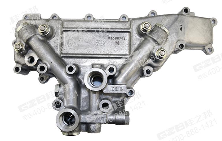 三一挖掘機三菱發(fā)動機機油散熱器組件