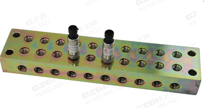 三一195挖掘機(jī)過渡塊